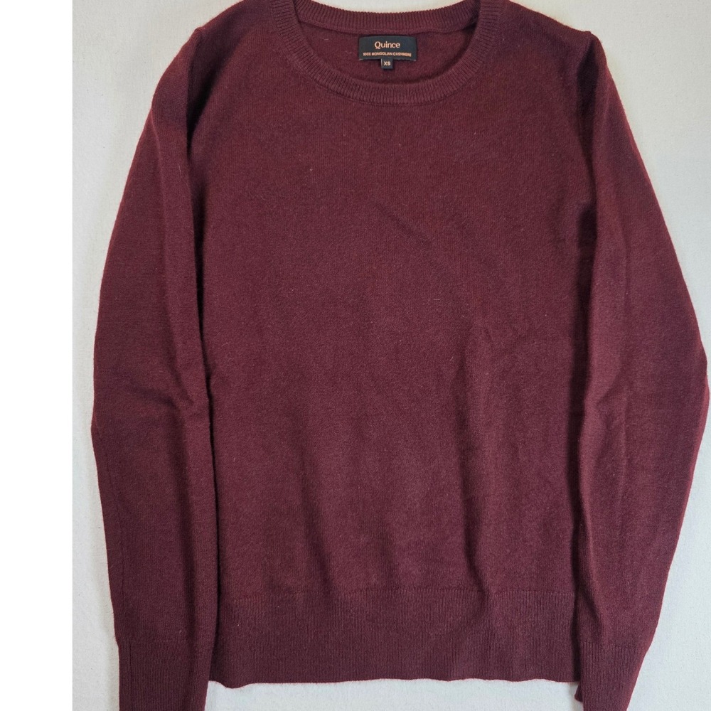 Quince 100% Mongolian Cashmere Crewneck Sweater Women XS Rich Burgundy Luxury